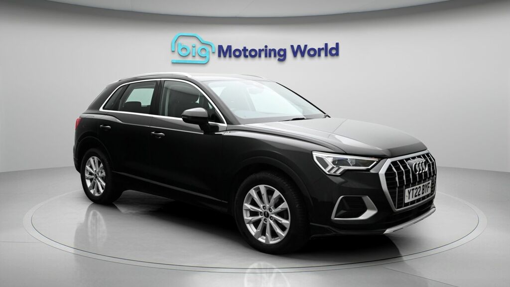 Audi Q3 Sport Black