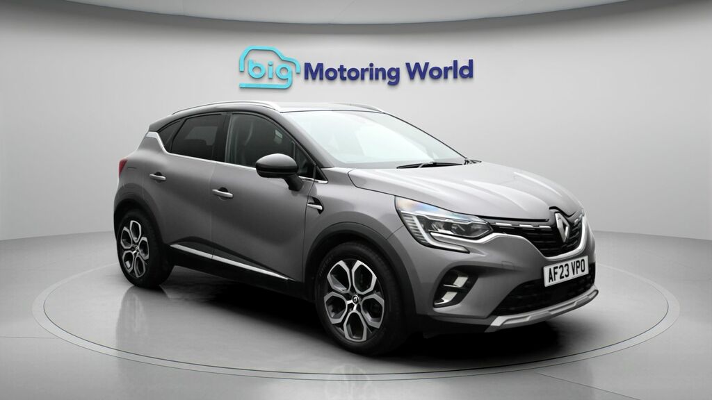 Renault Captur Techno Grey