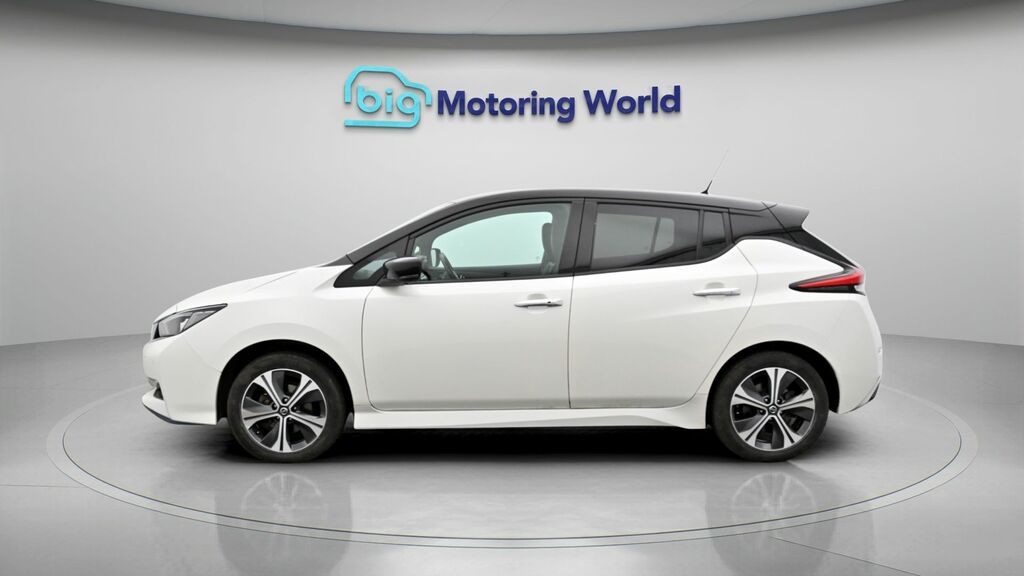Nissan Leaf E Tekna FX70XLF White #4