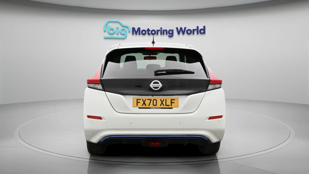 Nissan Leaf E Tekna FX70XLF White #6