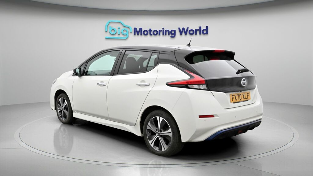 Nissan Leaf E Tekna FX70XLF White #5