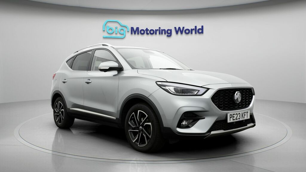 MG ZS Exclusive Silver