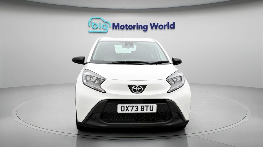 Toyota Aygo X Pure White #2