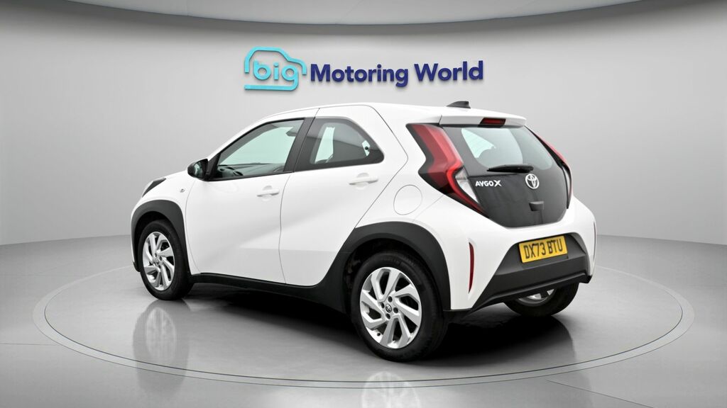Toyota Aygo X Pure White #5