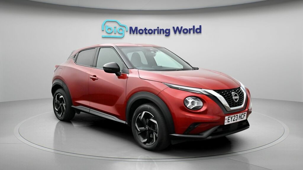 Nissan Juke N-connecta EY23HCF Red