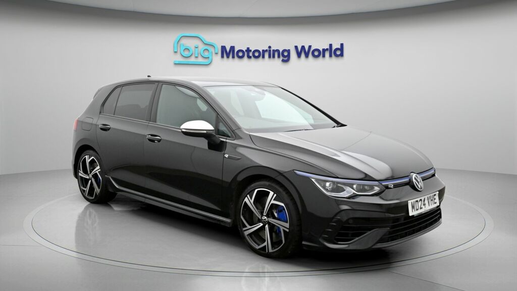 Volkswagen Golf R Black