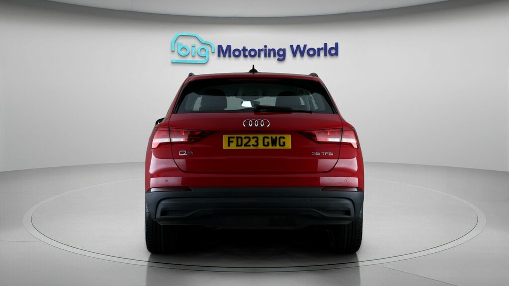 Audi Q3 Technik FD23GWG Red #6