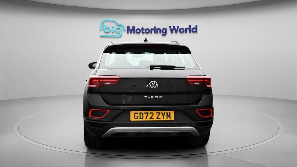 Volkswagen T-Roc Life Black #6