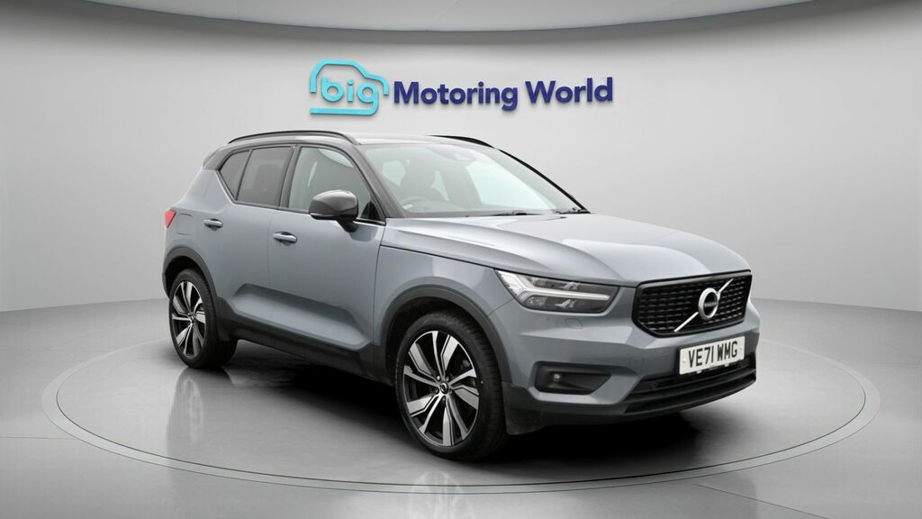 Volvo XC40 Ultimate Dark Grey