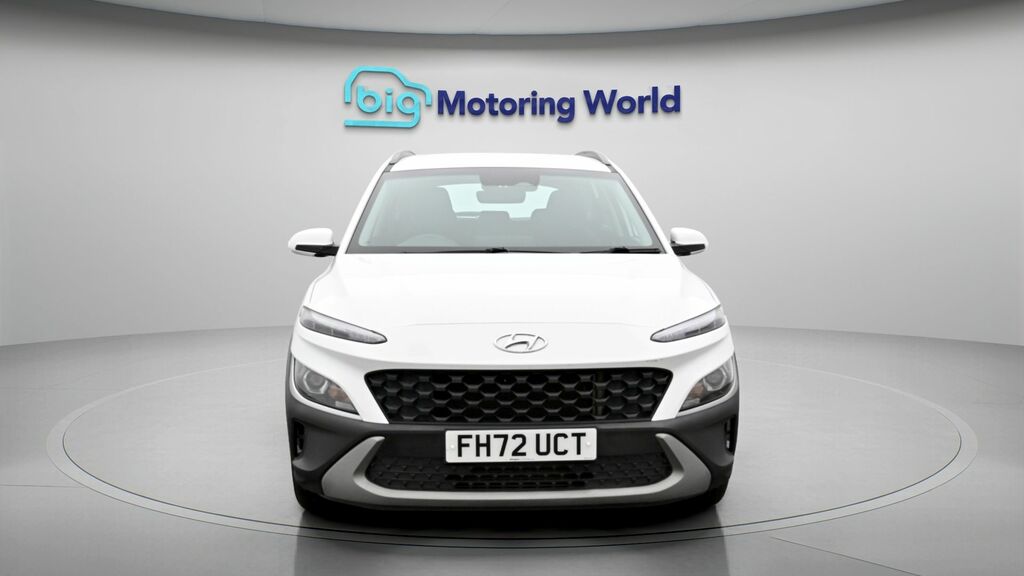 Hyundai Kona Se Connect FH72UCT White #2