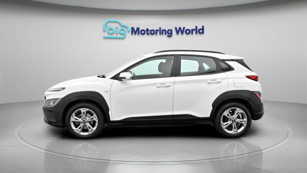 Hyundai Kona Se Connect FH72UCT White #4