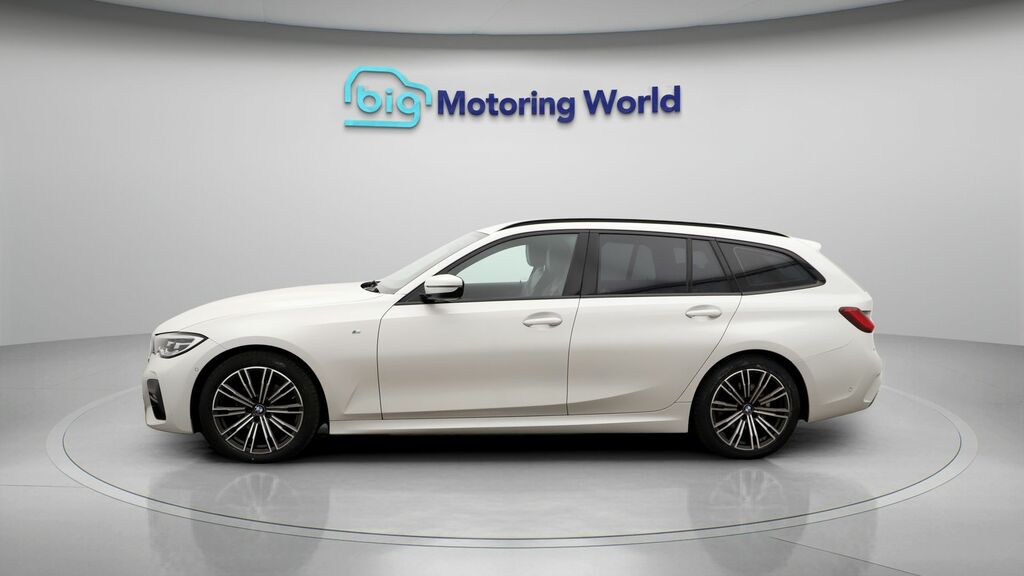 BMW 3 Series M Sport MT70YMD White #4