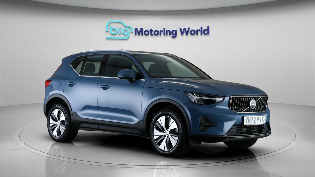 Volvo XC40 Core Blue