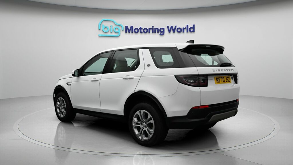 Land Rover Discovery Sport S White #5