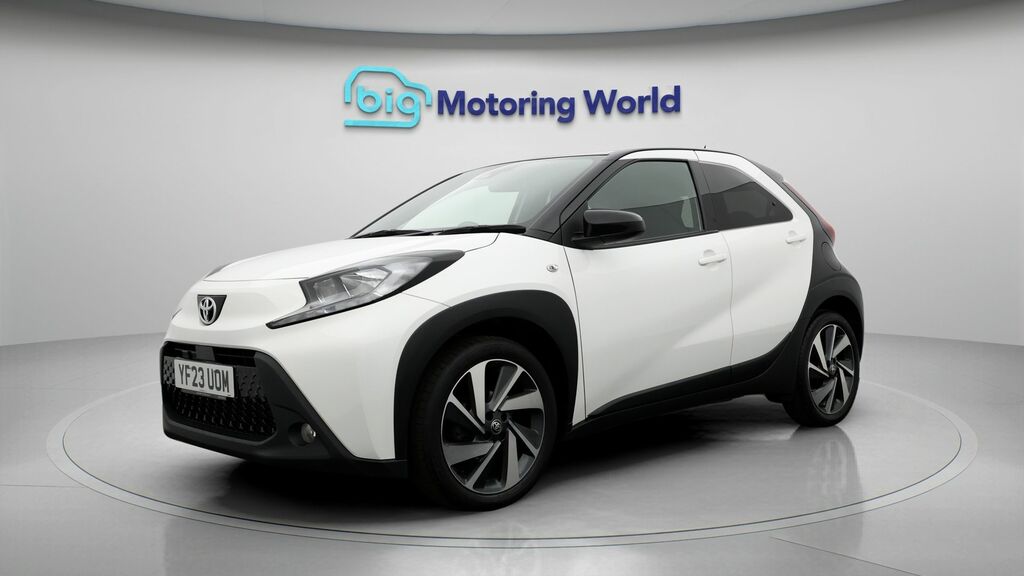 Toyota Aygo X Edge White #3