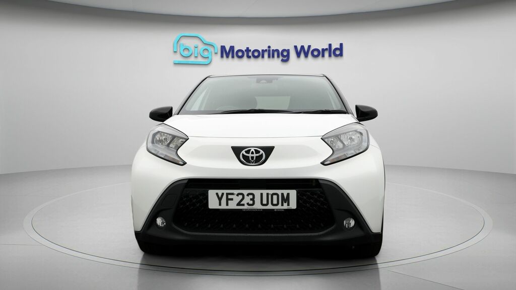 Toyota Aygo X Edge White #2
