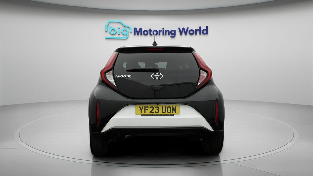 Toyota Aygo X Edge White #6