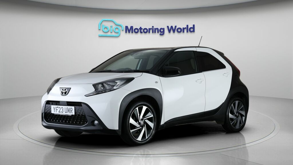 Toyota Aygo X Edge White #3
