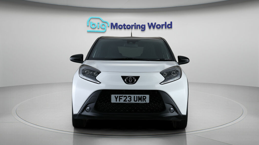 Toyota Aygo X Edge White #2