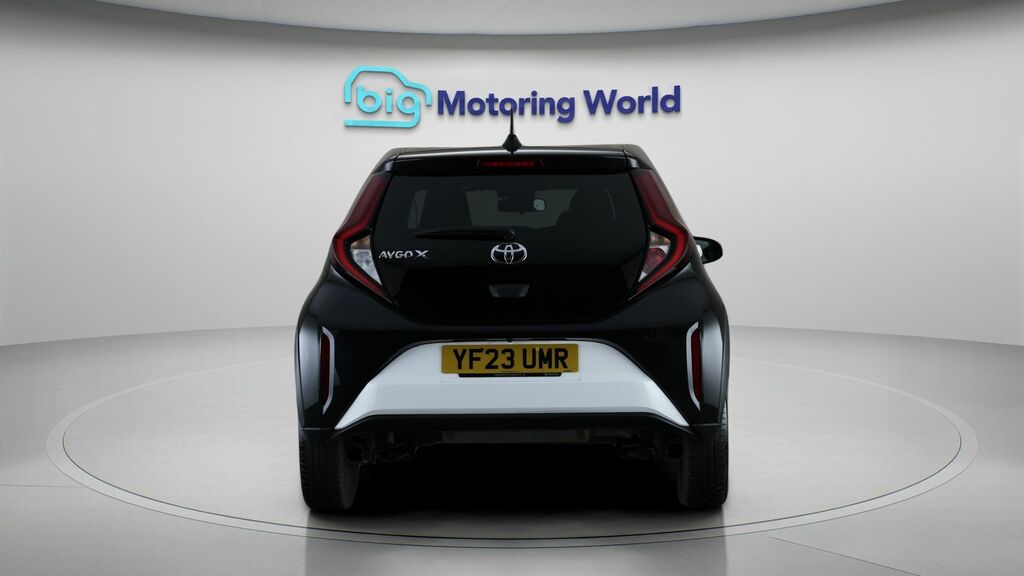 Toyota Aygo X Edge White #6