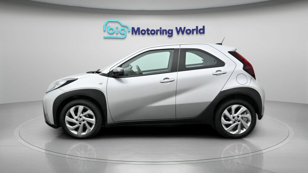 Toyota Aygo X Pure Silver #4