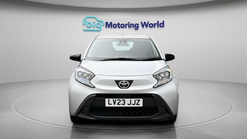 Toyota Aygo X Pure Silver #2