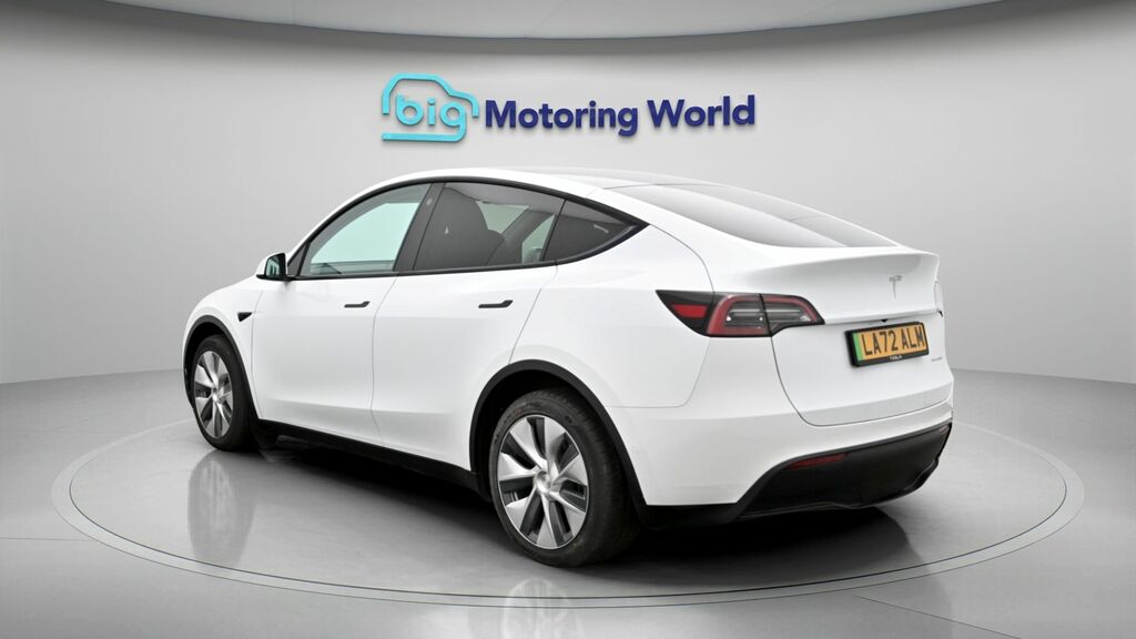 Tesla Model Y Long Range LA72ALM White #5