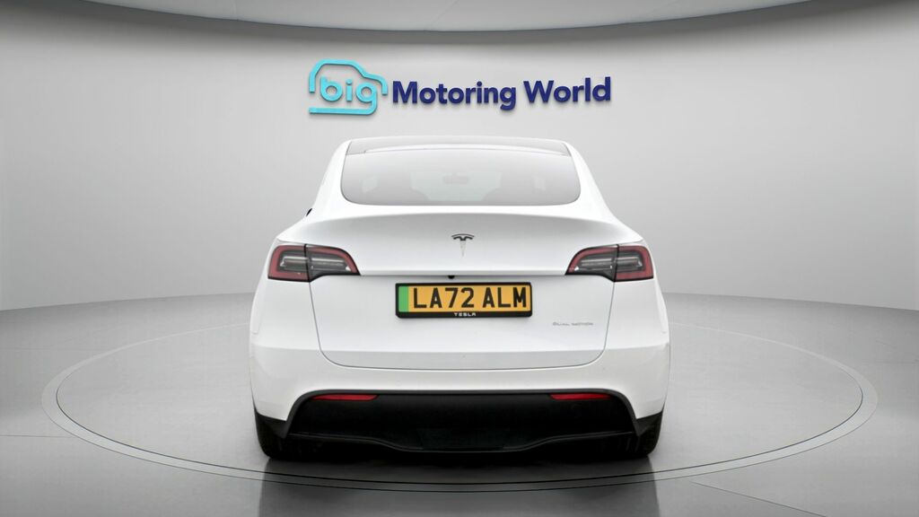 Tesla Model Y Long Range LA72ALM White #6