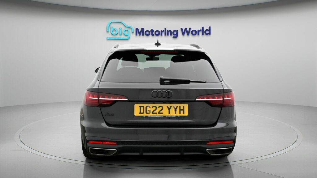 Audi A4 Avant Black Edition Black #6