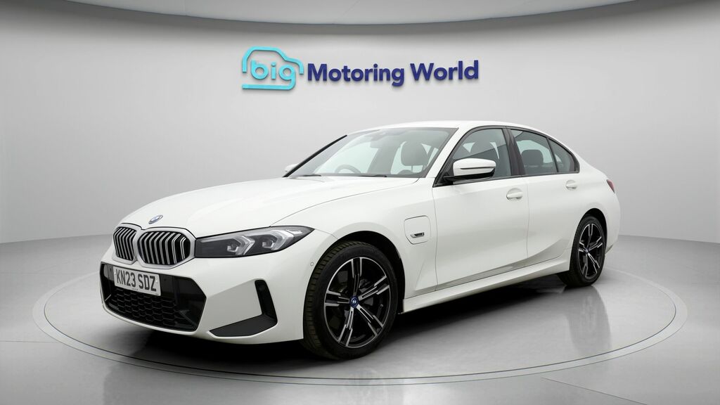 BMW 3 Series M Sport KN23SDZ White #3
