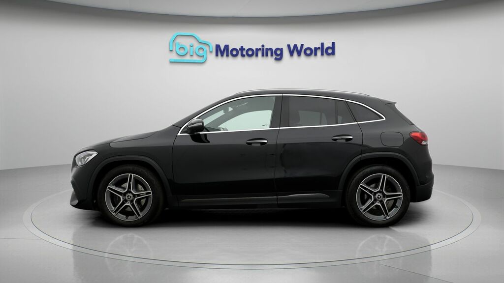 Mercedes-Benz GLA Class Amg Line FV21PFD Black #4