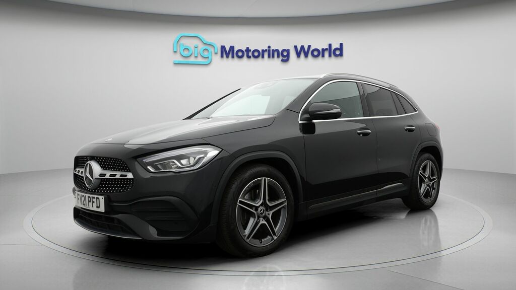 Mercedes-Benz GLA Class Amg Line FV21PFD Black #3