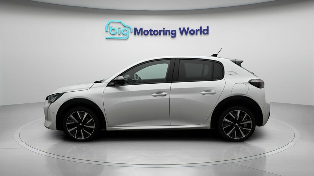 Peugeot 208 Gt White #4