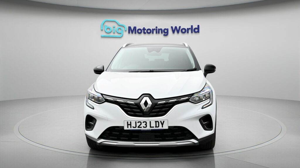 Renault Captur Techno HJ23LDY White #2