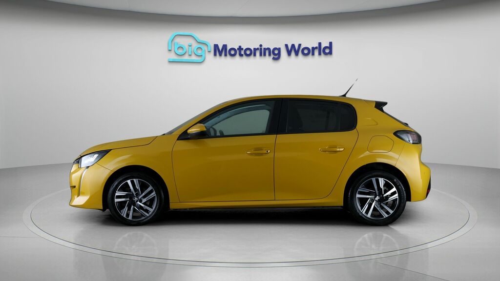 Peugeot 208 Allure Premium BP71KNL Yellow #4
