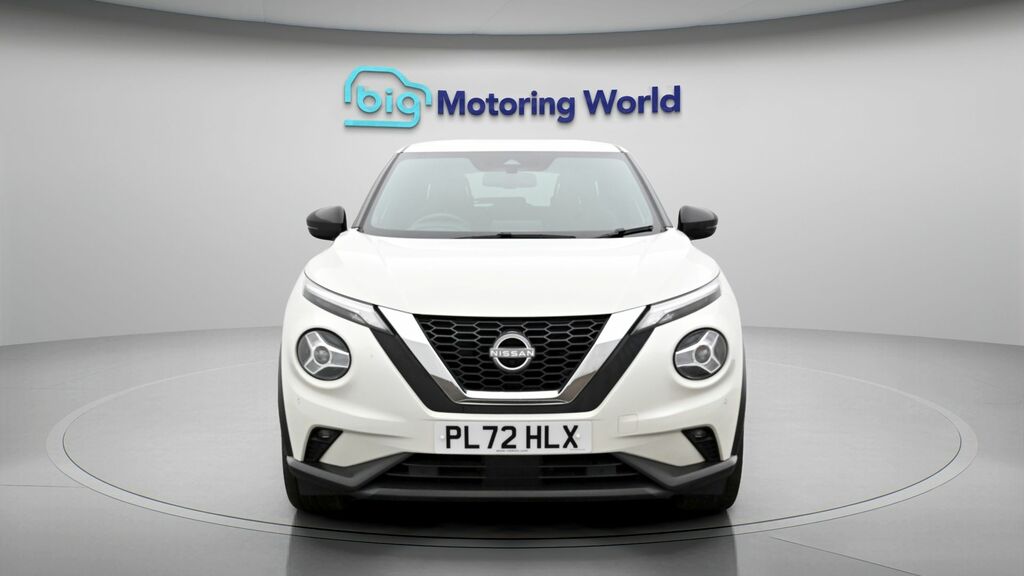 Nissan Juke Tekna PL72HLX White #2