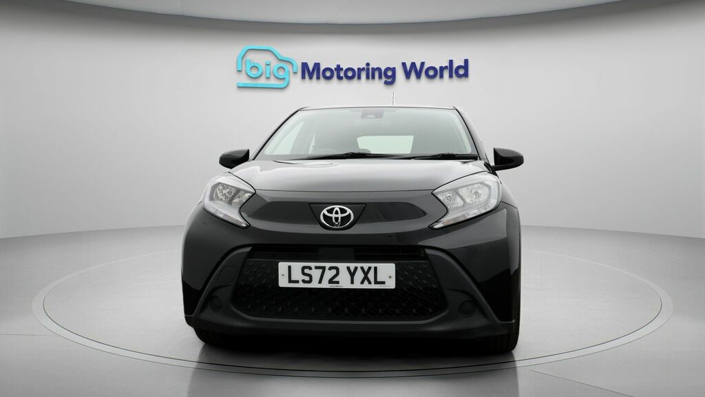 Toyota Aygo X Pure LS72YXL Black #2