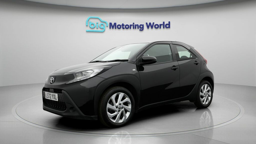 Toyota Aygo X Pure LS72YXL Black #3
