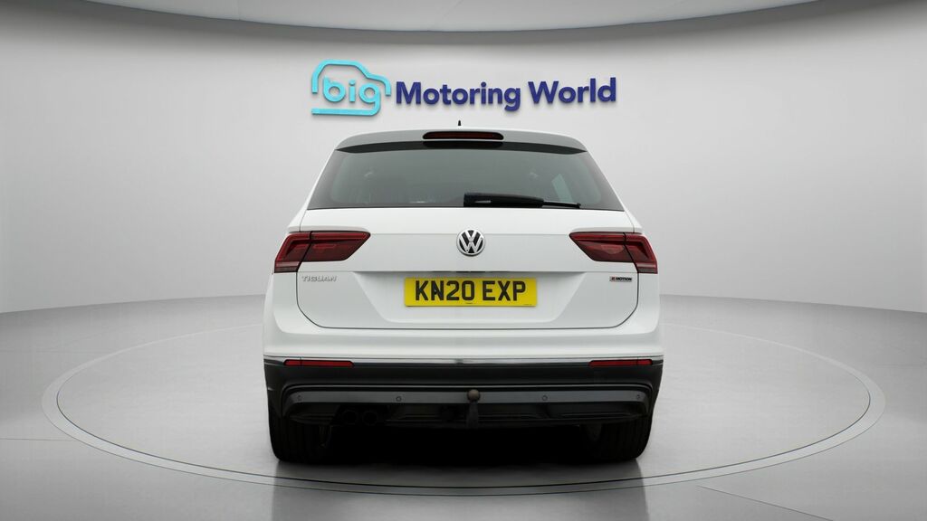 Volkswagen Tiguan Sel White #6