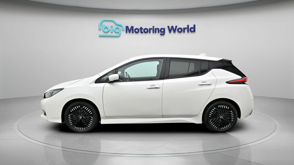 Nissan Leaf N-connecta KS72NLE White #4