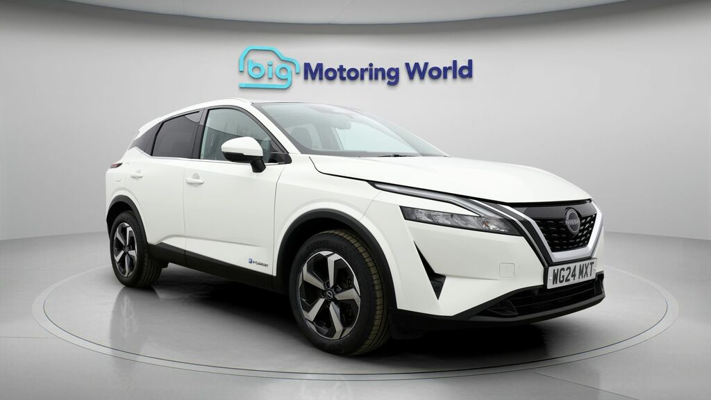 Nissan Qashqai N-connecta WG24MXT White