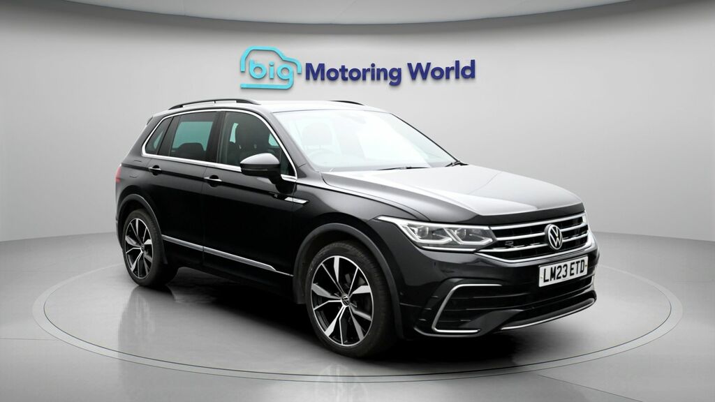 Volkswagen Tiguan R-line Black
