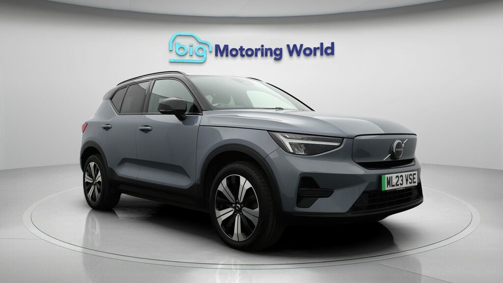 Volvo XC40 Core Grey