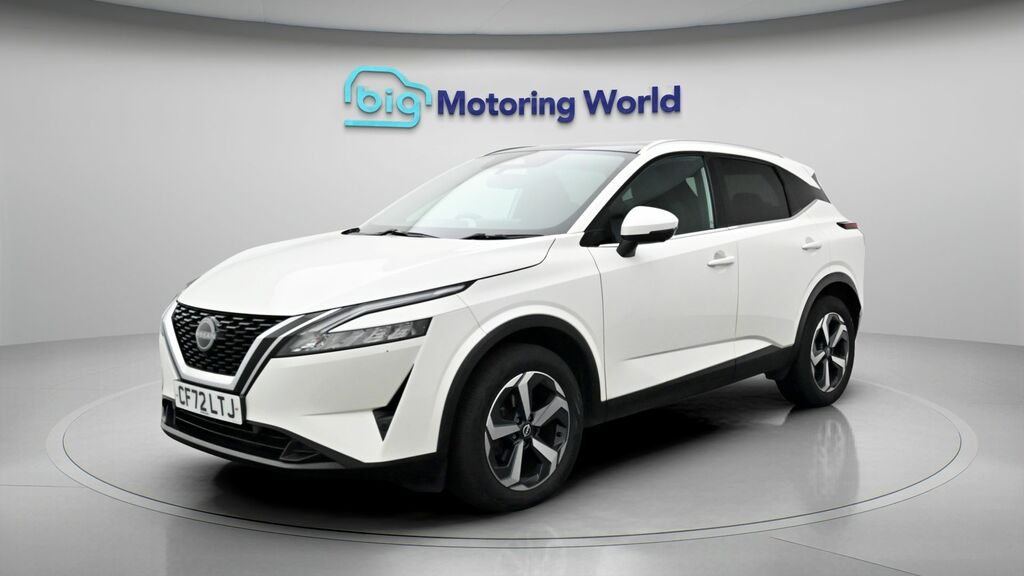 Nissan Qashqai N-connecta CF72LTJ White #3