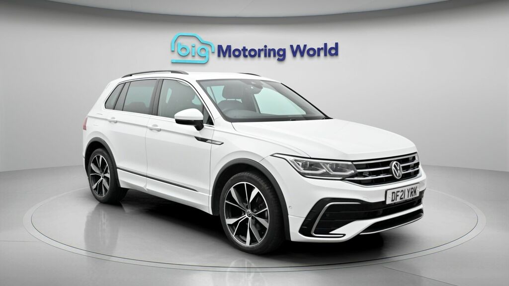 Volkswagen Tiguan R-line White