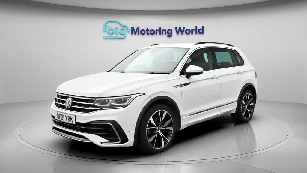 Volkswagen Tiguan R-line DF21YRK White #3