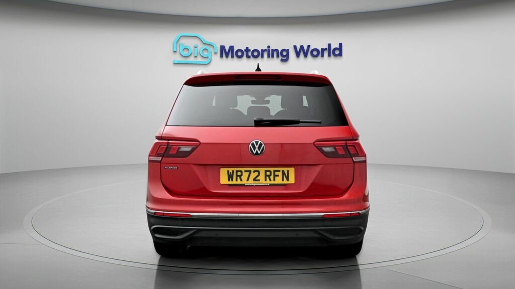 Volkswagen Tiguan Allspace Life Red #6