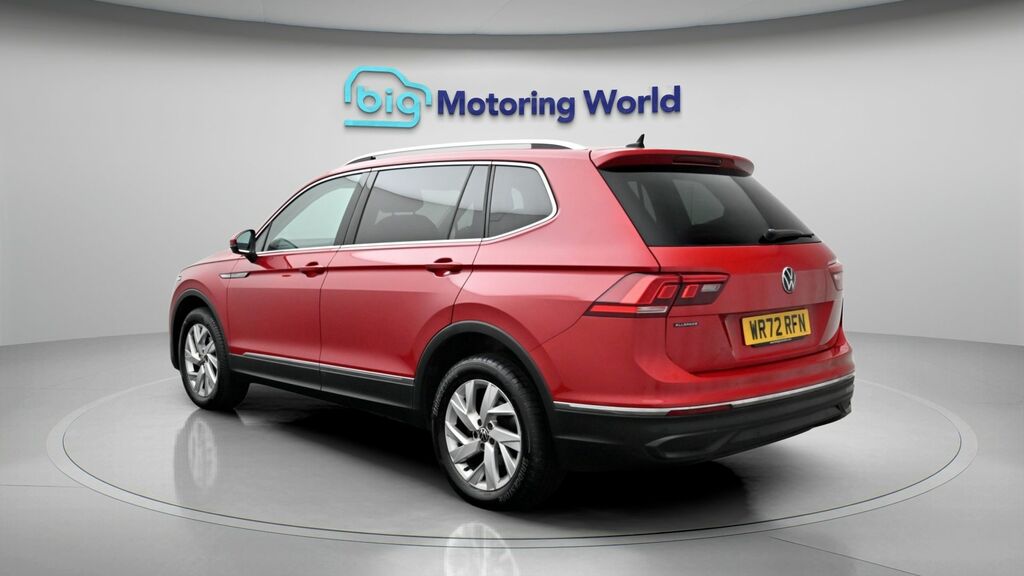 Volkswagen Tiguan Allspace Life Red #5