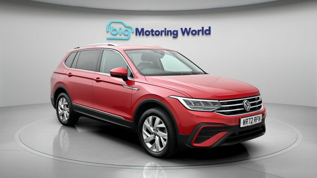 Volkswagen Tiguan Allspace Life Red