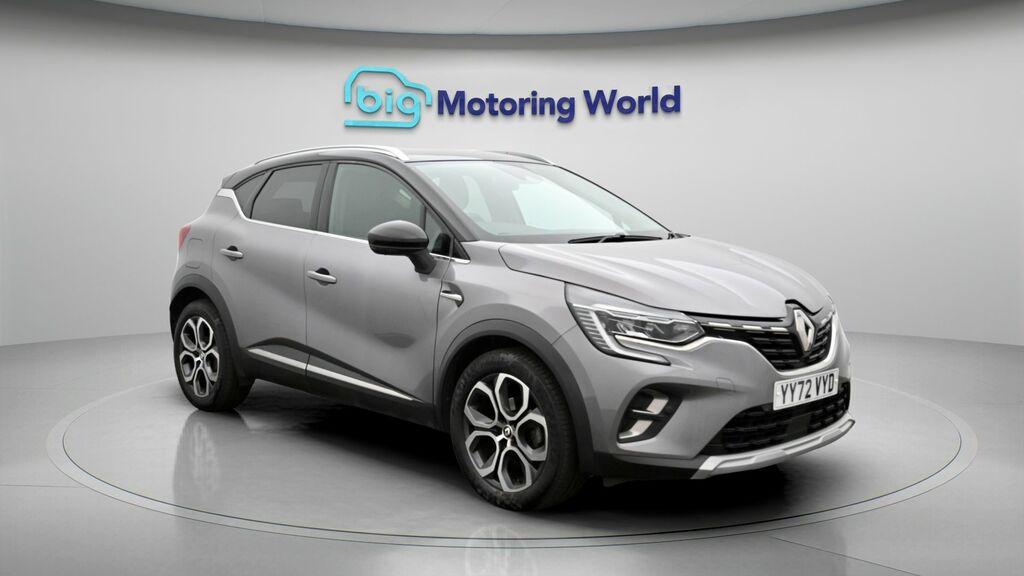 Renault Captur Techno Grey
